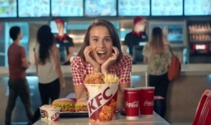 KFC yeni reklamında dostluğu vurguluyor