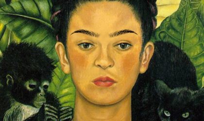 Frida Kahlo’nun kaşları inceliyor